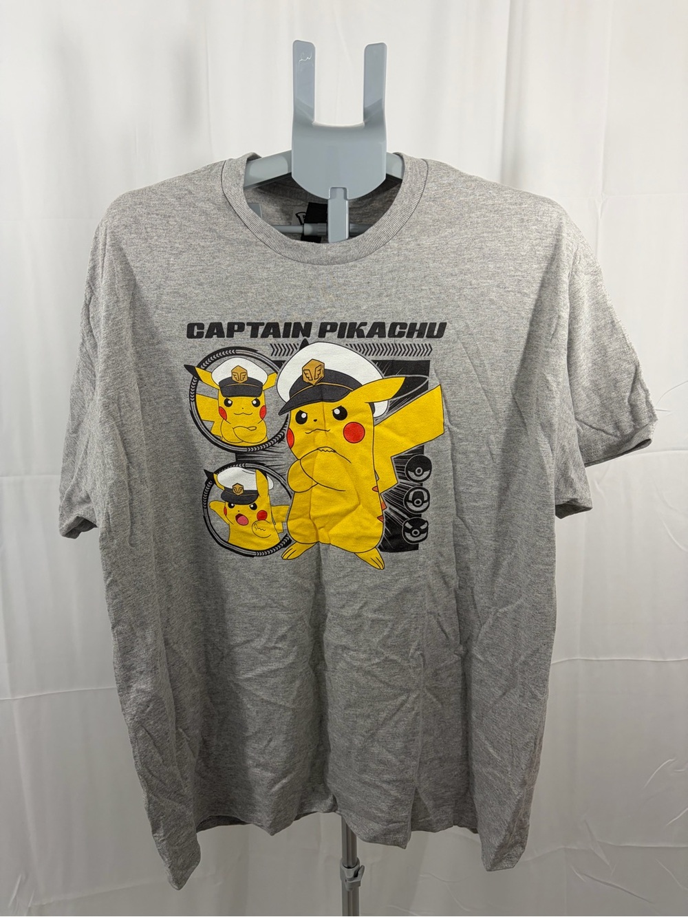 NWOT Captain Pikachu Men’s XL Graphic Tee Gray and Yellow